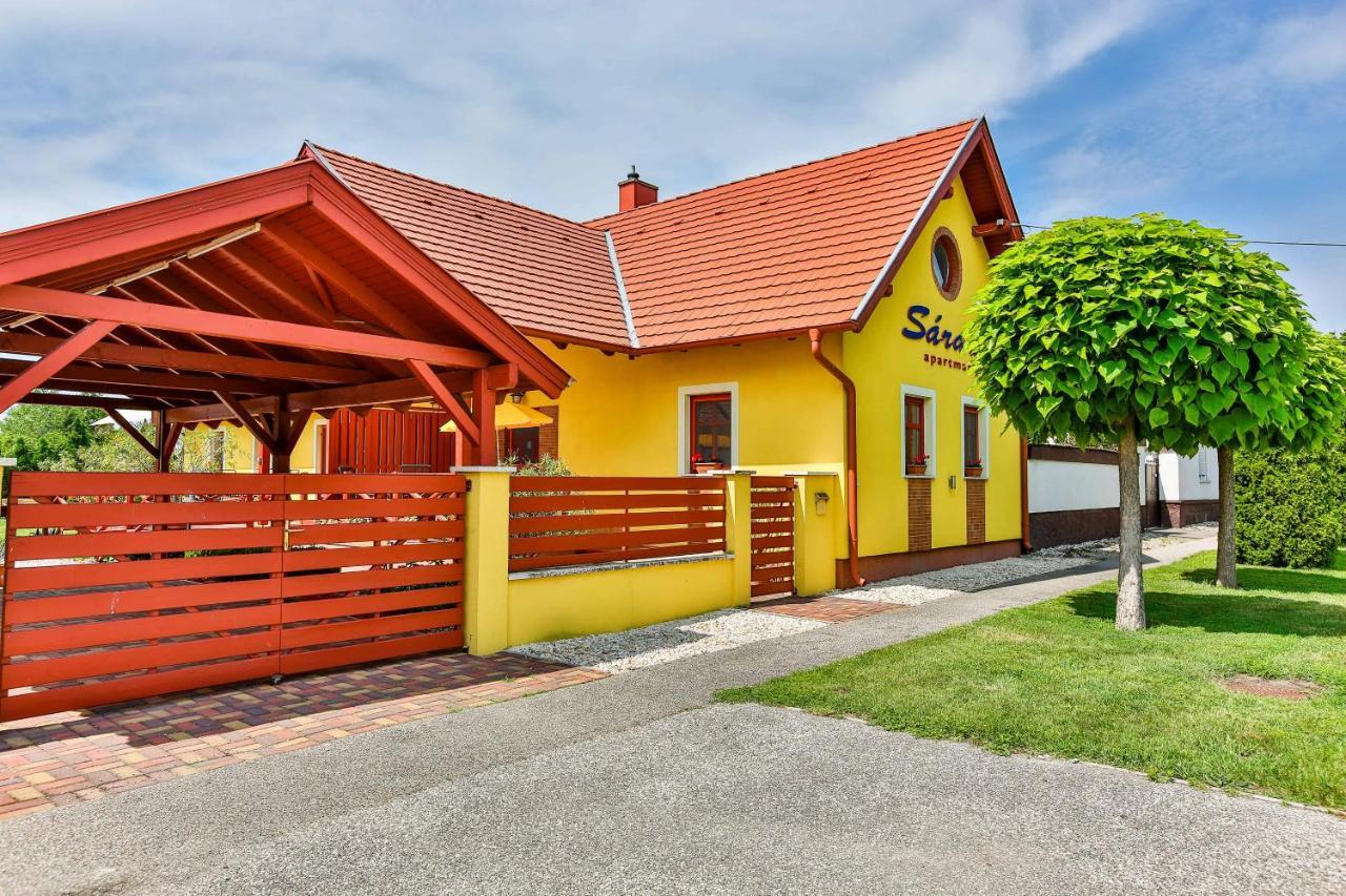 Sara-Lux Apartman Nyarliget Exterior photo